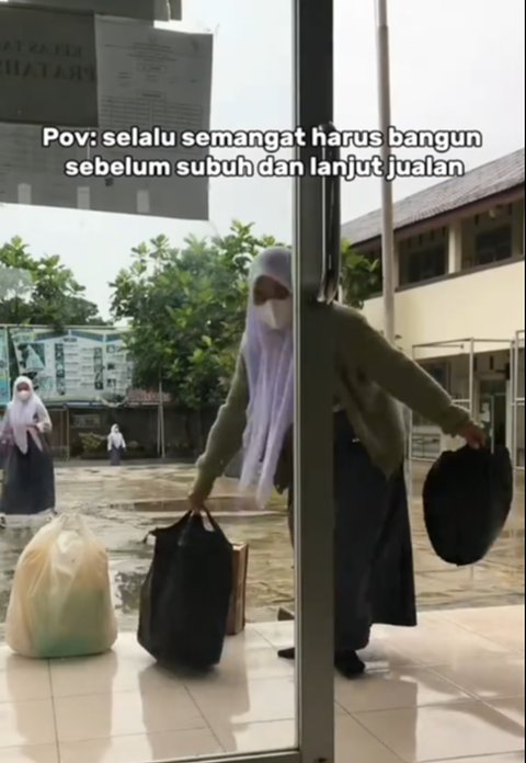 Viral Momen Siswa Jualan di Sekolah Dibantu Teman-temannya, Banjir Pujian Kini Dapat Bantuan dari Warganet