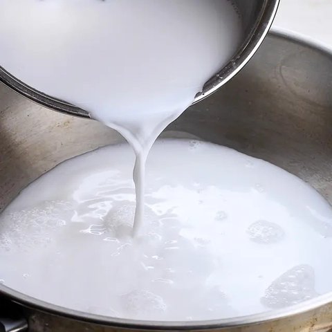 Cara Memasak Santan untuk Hasil Creamy Tanpa Pecah, Cek Step by Step-nya