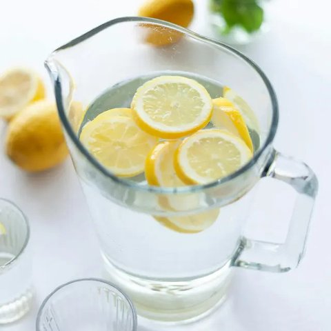 Jarang Disadari, ini Manfaat Minum Air Lemon buat Tubuh Anda