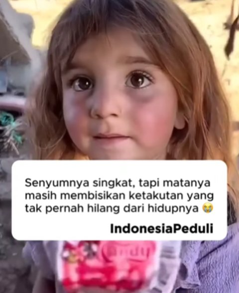 Senyum Singkat Gadis Kecil Mungil Palestina saat Diberi Permen, Arti Sorot Matanya Begitu Dalam