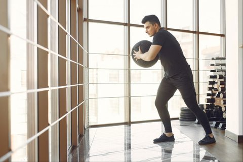 Membangun Otot, Menghilangkan Lemak, Atasi Obesitas dengan Latihan Beban