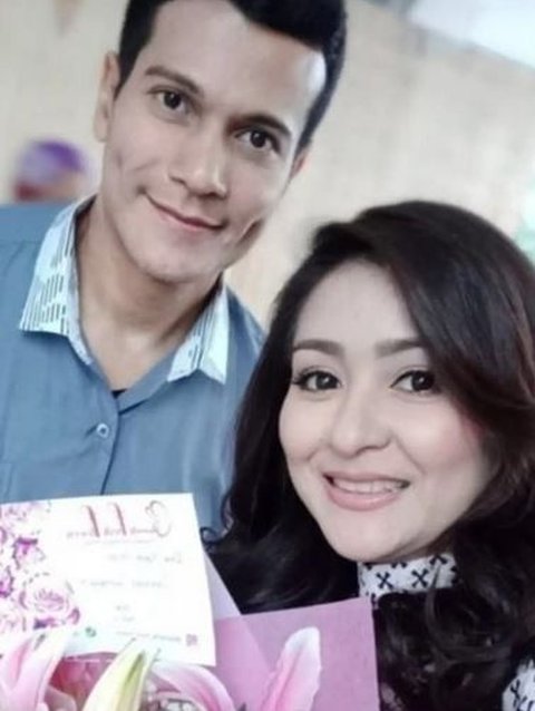 Deretan Artis Sudah Menikah Lama Tapi Belum Dikaruniai Momongan, Dhini Aminarti-Dimas Seto & Andrea Dian-Ganindra Bimo