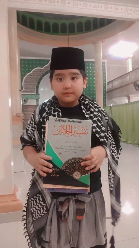 Potret Lucu dan Menggemaskan Anak-Anak Ustaz Solmed dan April Jasmine, Ada yang Tinggal di Pondok Pesantren dari Umur 5 Tahun