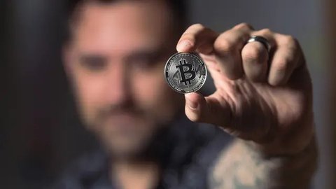 Satoshi Nakamoto, Sosok Misterius di Balik Penciptaan Bitcoin yang Mengubah Lanskap Keuangan Global