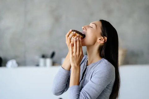 3 Penyebab Perut Berbunyi Setelah Makan yang Harus Diwaspadai oleh Penderita GERD