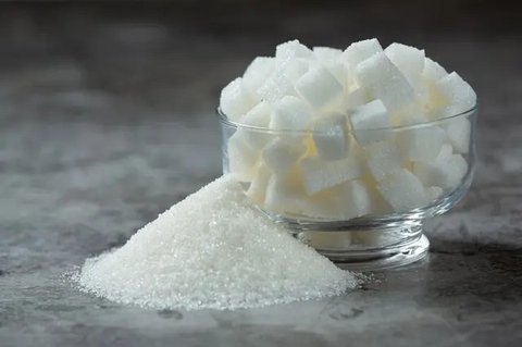 Gula Cair Kental, Trik Sederhana Membuat Minuman Dingin Lebih Manis