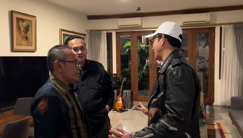 Ditantang Farhat Abbas, Denny Sumargo Langsung Datangi Rumah Sang Pengacara - Mau Bertemu tapi Dengan Satu Syarat