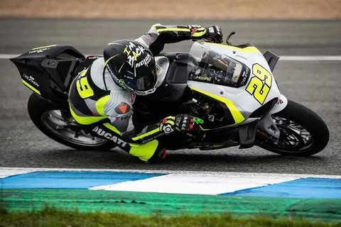 Profil Andrea Iannone, Bintang MotoGP yang Pernah Curi Perhatian Berkat Kostum Balap Mirip Pemadam Kebakaran