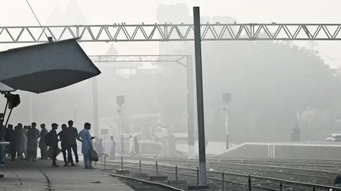 FOTO: Penampakan Polusi Terburuk Sepanjang Sejarah Selimuti Lahore Pakistan, Sekolah-Sekolah Terpaksa Ditutup