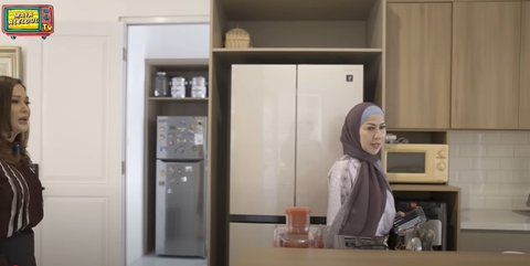 7 Potret Dapur Mewah Venna Melinda Bergaya Japandi dengan Dominasi Warna Putih