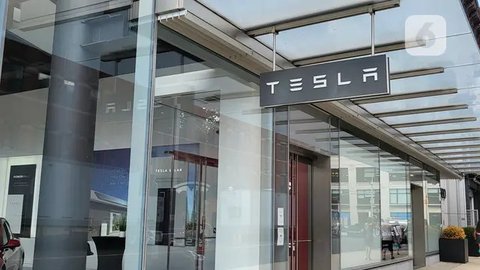 Robotaxi Diluncurkan, Saham Tesla Merosot 10 Persen