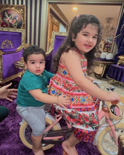 Cantik dan Tampan, Potret 2 Anak Tasya Farasya yang Lucu & Bikin Gemas