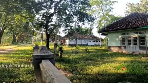 Potret Rumah Masa Kecil Ari Lasso Lama Terbengkalai, Tak Ada Penghuninya dan Kental Nuansa Menyeramkan Bikin Merinding