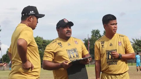 3 Pelatih di Klub BRI Liga 1 yang Terancam Dipecat Gara-gara Nihil Kemenangan, Nasibnya di Ujung Tanduk