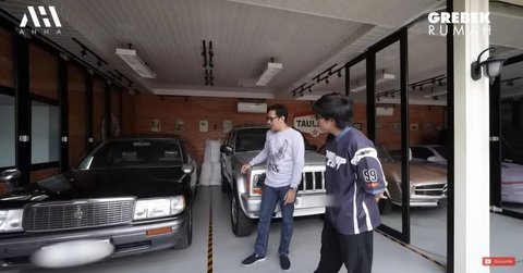 Mengintip Koleksi Moge dan Mobil Klasik Andre Taulany, Harganya Bikin Geleng-Geleng Kepala