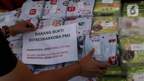 FOTO: Polda Metro Jaya Bongkar Peredaran Narkoba Jaringan Malaysia-Riau-Jakarta.