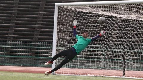 Nestapa Mantan Kiper Timnas Indonesia: Hadapi 7 Penalti di 10 Pertandingan Awal Liga