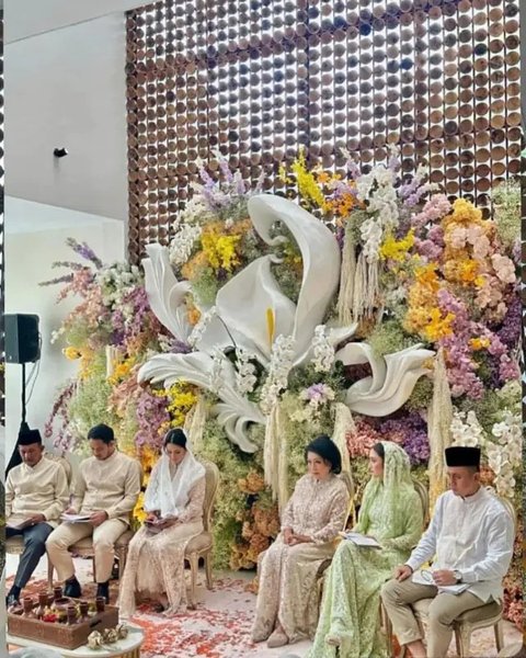 8 Potret Cantik Febby Rastanty di Acara Pengajian dan Siraman Jelang Menikah dengan Drajad Djumantara