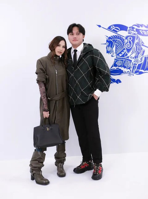 Deretan Outfit Couple Artis di Acara Burberry Outerwear 2024 Jakarta