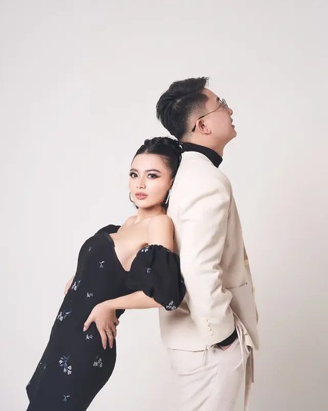 Pacaran Beda Agama, 7 Potret Wika Salim dan Max Adam yang Diduga Prewedding