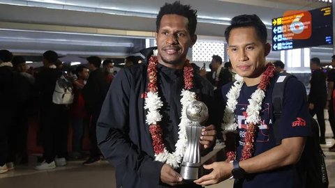 FOTO: Juara Piala AFF 2024, Timnas Futsal Indonesia Disambut Bak Pahlawan Saat Tiba di Tanah Air