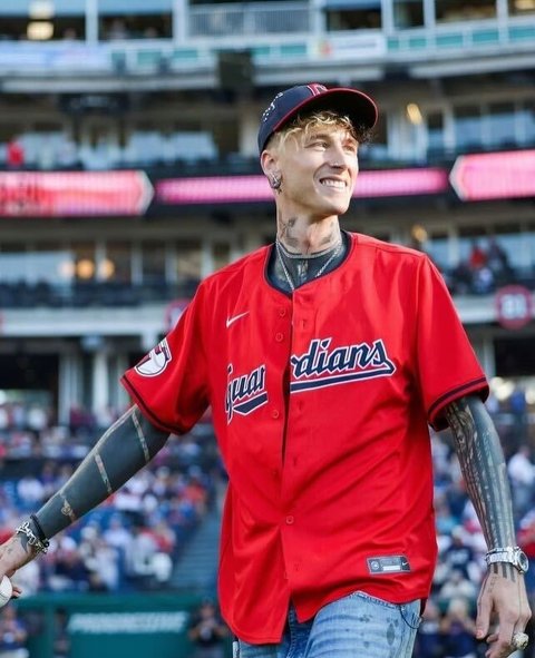 Sekilas Profil Machine Gun Kelly, Penyanyi Multitalenta yang Jalin Hubungan Asmara dengan Megan Fox