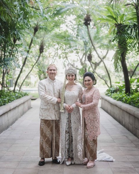 Jarang Tersorot, Potret Ganteng dan Gagah Adik Febby Rastanty yang Pulang ke Indonesia Demi Nikahan Sang Kakak