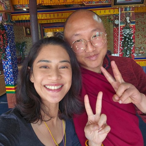 Potret Dian Sastro & Nadya Hutagalung Liburan Bareng ke Bhutan, Kecantikan Natural Terpancar Tak Kaleng-kaleng