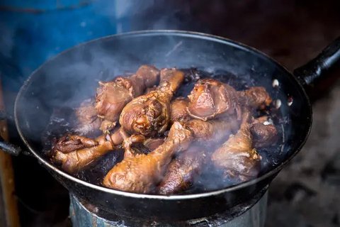 Cocok untuk Hidangan Keluarga, ini 7 Resep Semur Ayam Kecap yang Enak dan Bikin Boros Nasi