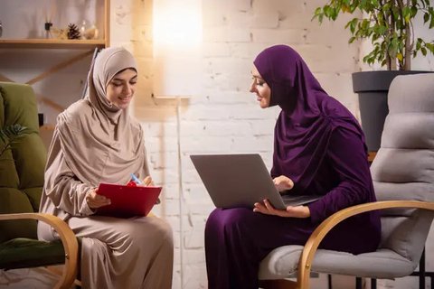 Hukum Keluar Rumah Bagi Perempuan Muslimah, Begini Penjelasan Lengkapnya