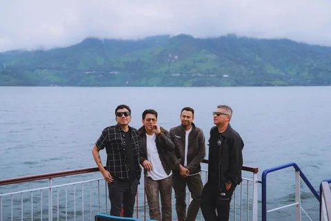 6 Gaya Raffi Ahmad, Gading Marten, Desta & Ariel Noah Asik Liburan ke Danau Toba, Keliling Naik Moge hingga Foto di Patung Yesus Kristus