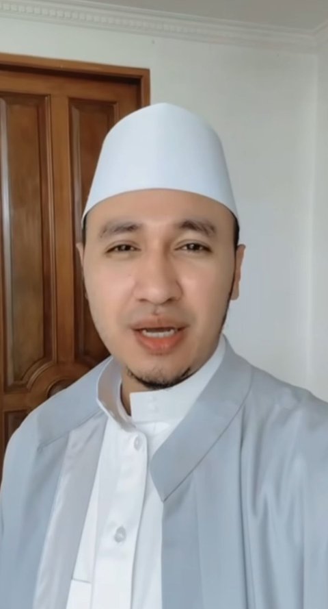 Habib Usman Ceritakan Perjalanan Spiritual Sang Istri Kartika Putri yang Kini Mantap Bercadar