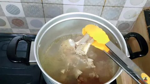 Tips Memasak Iga Sapi Tanpa Presto, Empuk dan Lezat