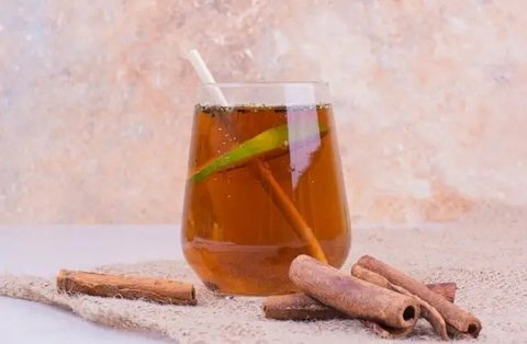 Cara Membuat Minuman Daun Salam, Inilah Resep Minuman Tradisional yang Mudah