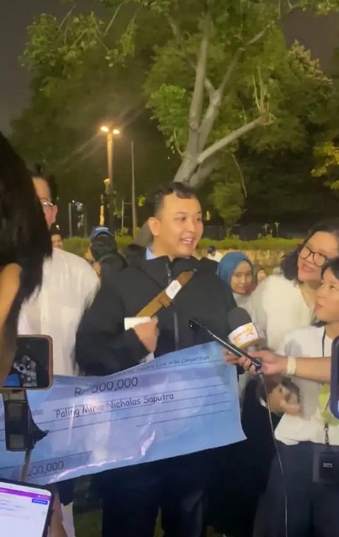 7 Potret Senyum Manis Dodo Pemenang Kontes Mirip Nicholas Saputra di GBK, Disebut Nicsap Versi Lokal