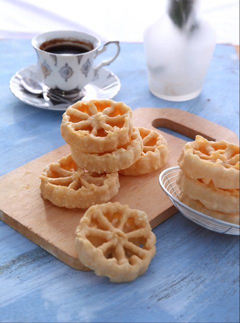 Berapa Kalori dan Nutrisi dari Kue Kembang Goyang? Kalori yang Perlu Diwaspadai dalam Setiap Suapan