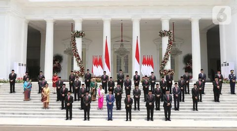 Cara Santai Gus Dur Hadapi Hantu Istana Negara, Saking Angkernya Pohon Beringin Keluarkan Asap Putih