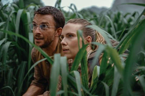 Suguhkan Kisah Scarlett Johansson Hadapi Dinosaurus Gareth Edwards, Film JURASSIC WORLD: REBIRTH Tayang 2025