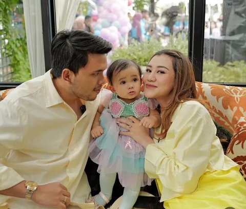 Potret Pasangan Artis Hadir di Pesta Ulang Tahun Kedua Azura, Anak Atta Halilintar dan Aurel Hermansyah