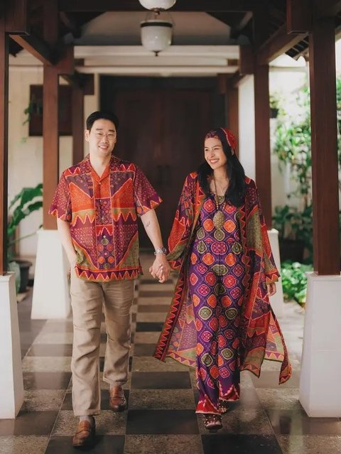 Romantis di Hari Raya, Ini 4 Inspirasi Baju Lebaran Couple 2025 ala Pasangan Selebriti