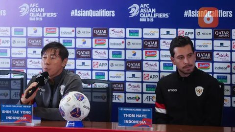 FOTO: Beda Ekspresi Shin Tae-yong dan Thom Haye Jelang Timnas Indonesia Hadapi Arab Saudi