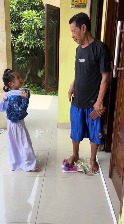 Momen Lucu Haji Malih Bareng Melisya, Anaknya yang Miliki Logat Mirip Sekali dengan Sang Ayah