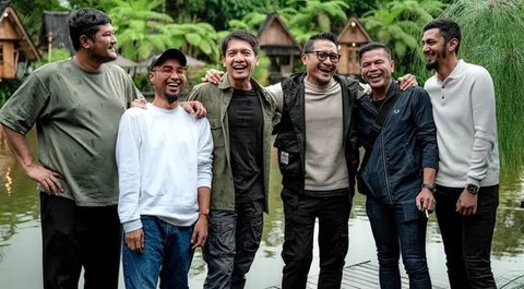 8 Foto Geng Artis Irish Bella Berpiknik di Bandung, Menghabiskan Momen Romantis Bersama Pasangan