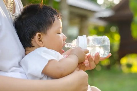 Cara Mengatasi Anak Demam Saat Malam, Langkah Sederhana yang Bisa Dilakukan Tanpa Panik