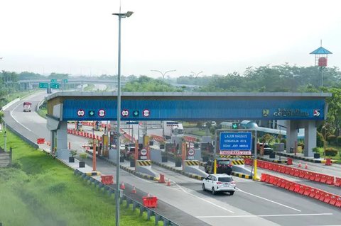 11 Cara Berkendara Aman di Jalan Tol untuk Menghindari Risiko Kecelakaan