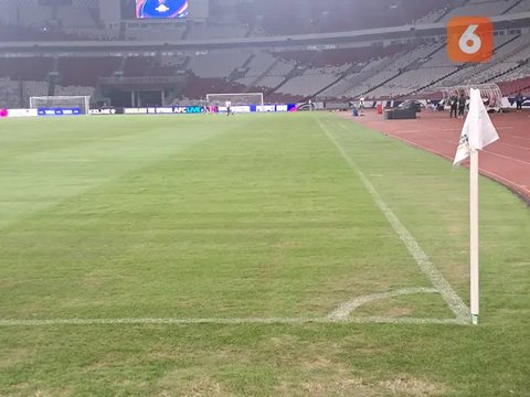 Kenapa Timnas Indonesia Tetap Main di SUGBK Meski Kondisi Rumput Kurang?