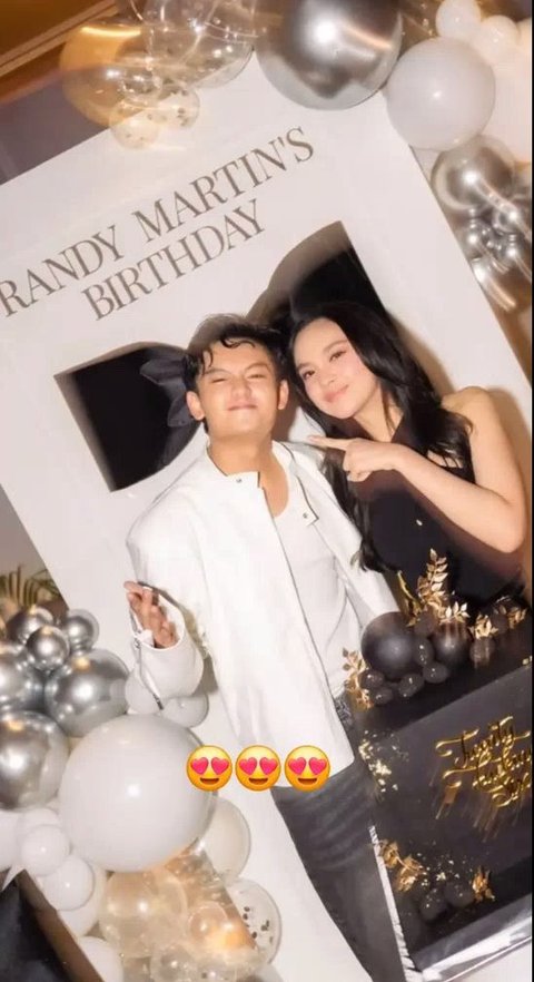 Randy Martin Suapi Kue Ulang Tahun ke Lyodra, Resmi Pacaran?