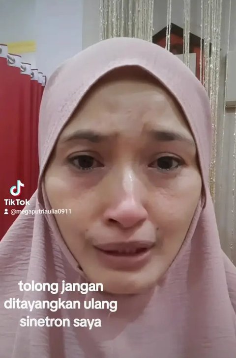 Deretan Potret Mega Aulia Jadi Ustazah, Tinggalkan Dunia Hiburan 'Saya Gak Mau Aurat Saya Dilihat yang Bukan Mahram, Dosa, Saya Udah Tobat'