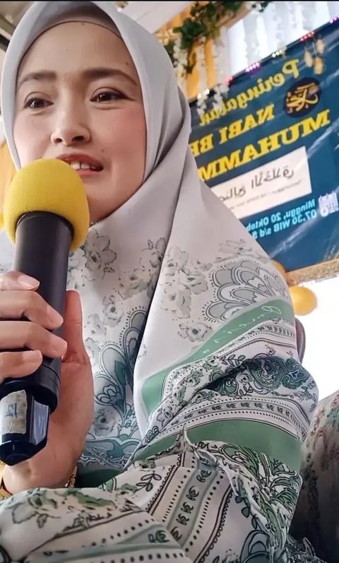 Deretan Potret Mega Aulia Jadi Ustazah, Tinggalkan Dunia Hiburan 'Saya Gak Mau Aurat Saya Dilihat yang Bukan Mahram, Dosa, Saya Udah Tobat'