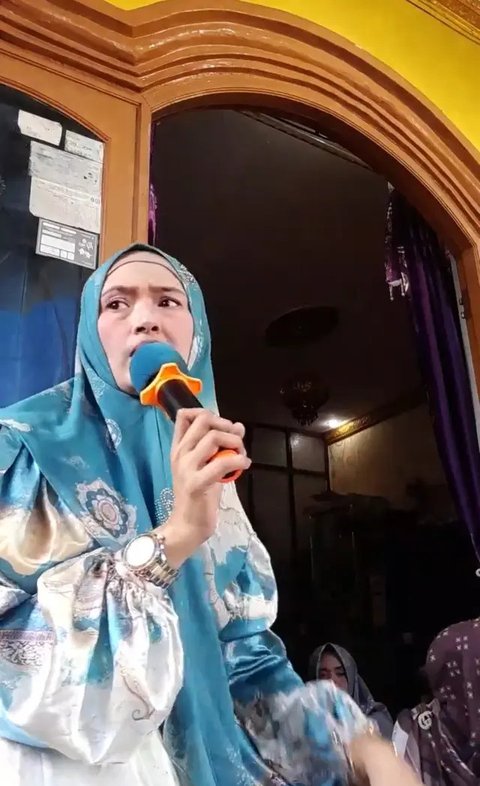 Deretan Potret Mega Aulia Jadi Ustazah, Tinggalkan Dunia Hiburan 'Saya Gak Mau Aurat Saya Dilihat yang Bukan Mahram, Dosa, Saya Udah Tobat'